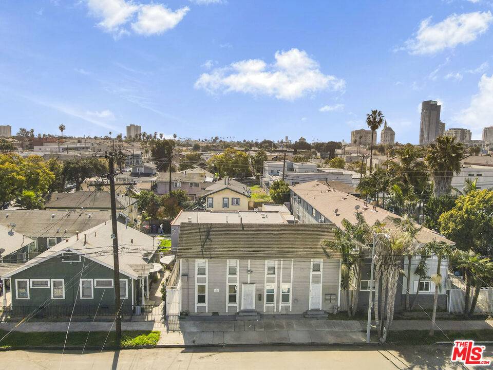 1060 E 6th ST, Long Beach, CA 90802