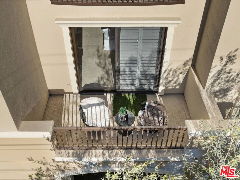 Los Angeles, CA 90049,11847 Gorham AVE #210