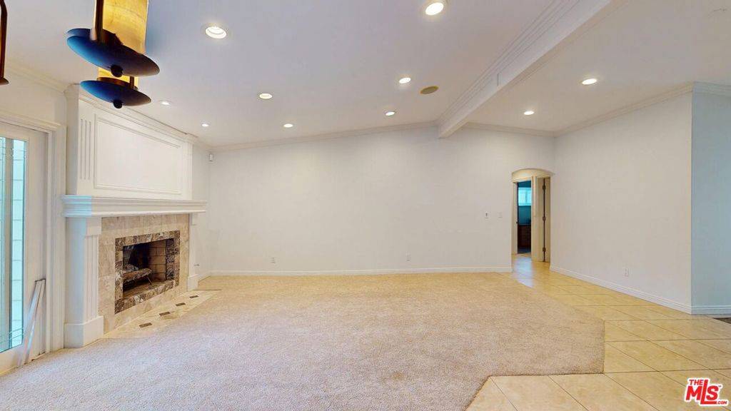 Encino, CA 91316,5826 Ostrom AVE