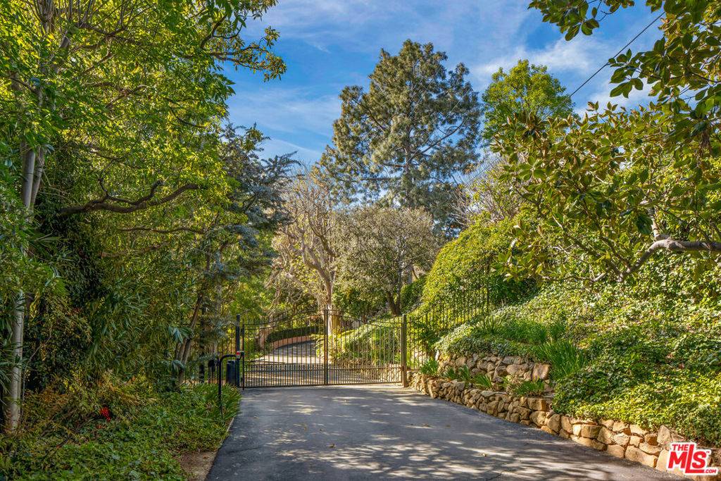 1715 Westridge RD, Los Angeles, CA 90049