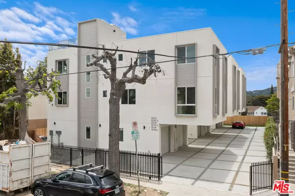 North Hollywood, CA 91602,10742 Hortense ST #2