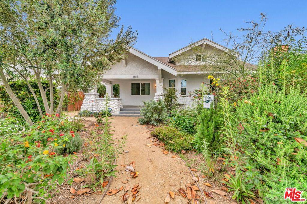 1304 -1306 W 48th ST, Los Angeles, CA 90037