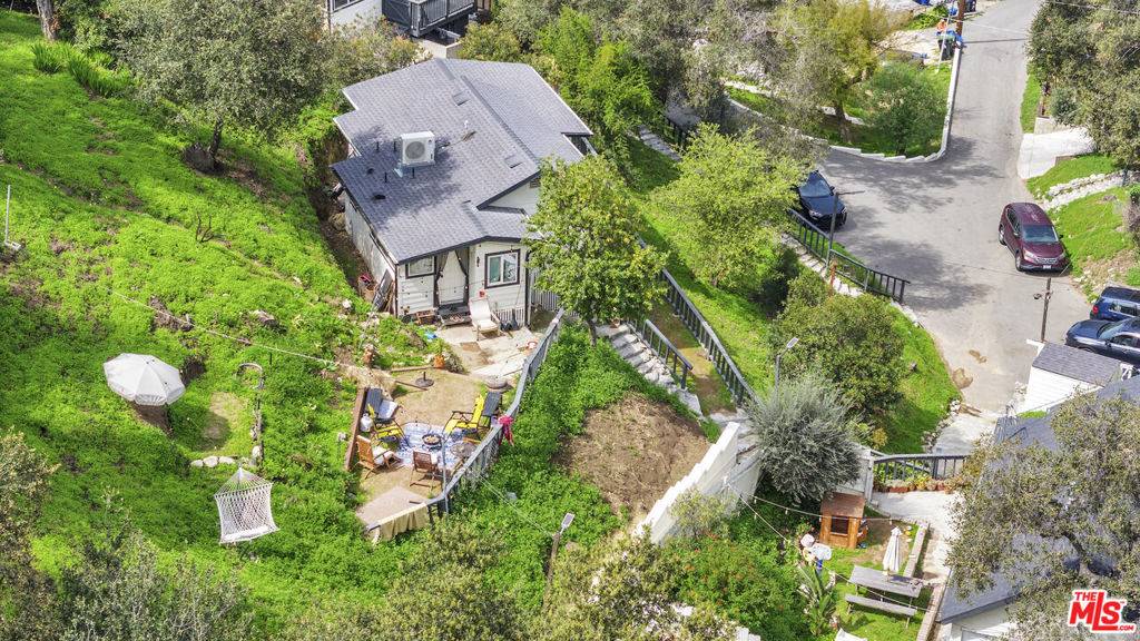 Los Angeles, CA 90041,1182 Oak Grove DR