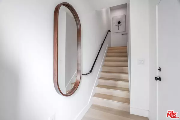 Culver City, CA 90034,5832 David AVE #1/2