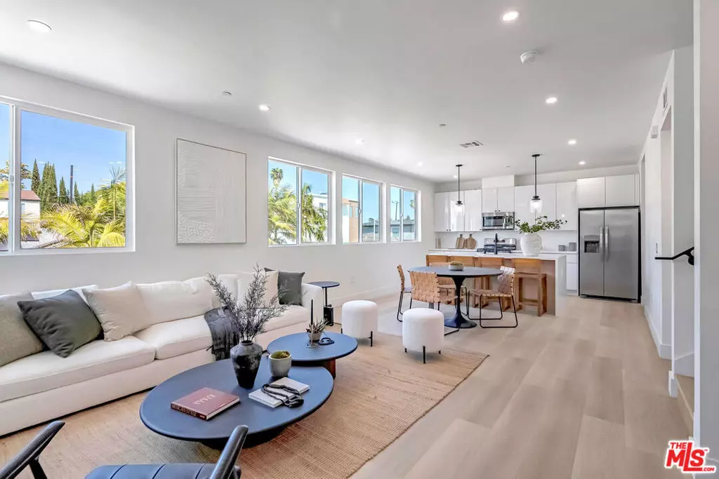 Culver City, CA 90034,5832 David AVE #1