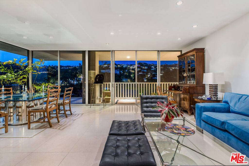 West Hollywood, CA 90069,9255 Doheny RD #1101