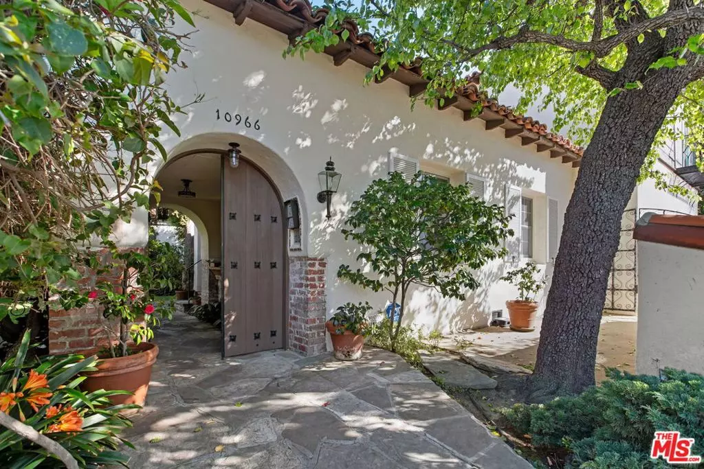 Los Angeles, CA 90024,10966 Strathmore DR #1