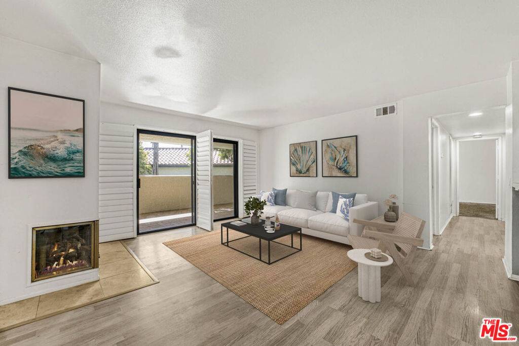 2053 Majorca DR, Oxnard, CA 93035