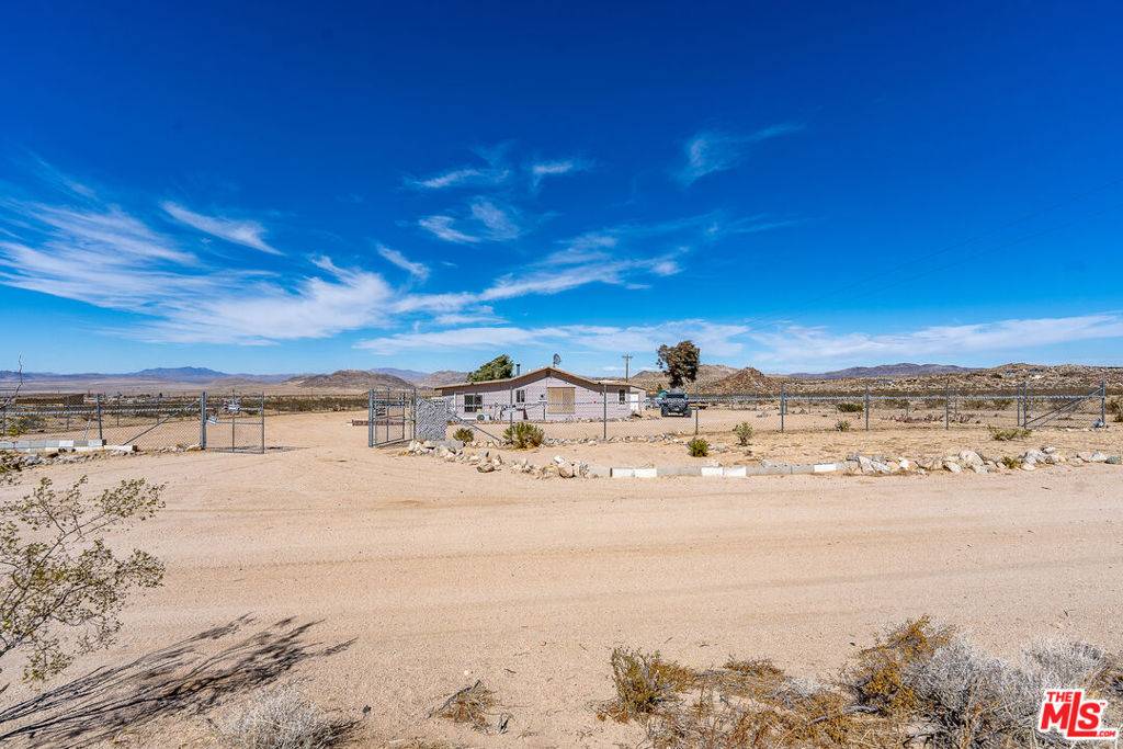 52020 Joshua Tree RD, Johnson Valley, CA 92285