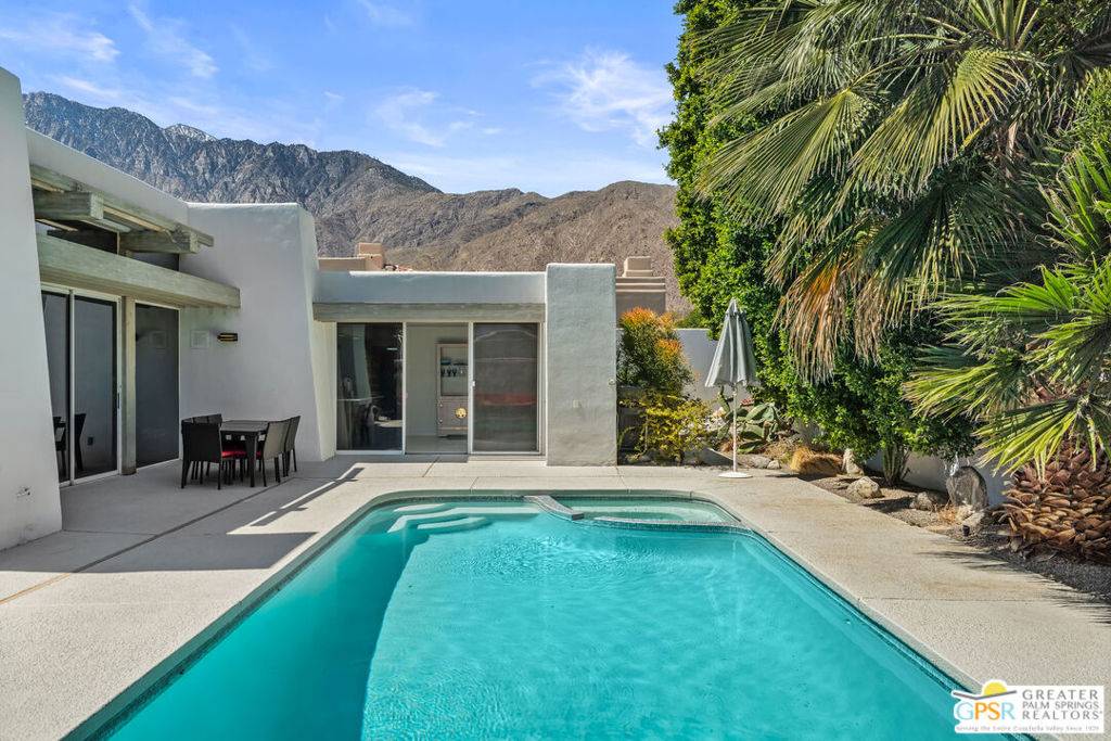 770 N Girasol CT, Palm Springs, CA 92262