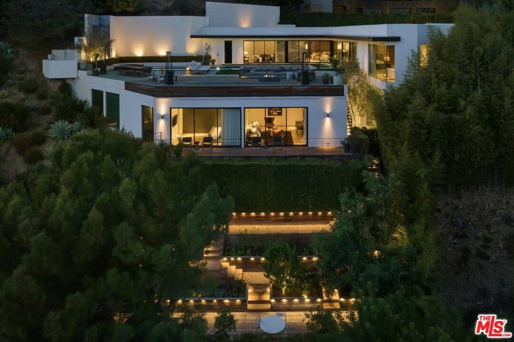 1877 Rising Glen RD, Los Angeles, CA 90069