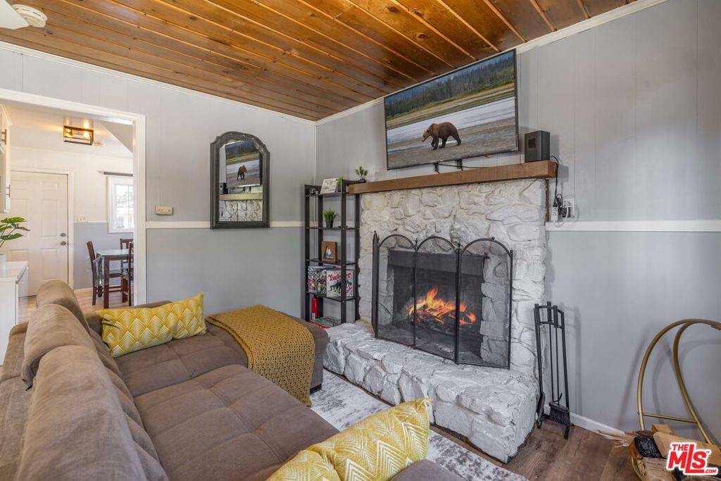 Big Bear City, CA 92314,320 E Tiger Lily DR