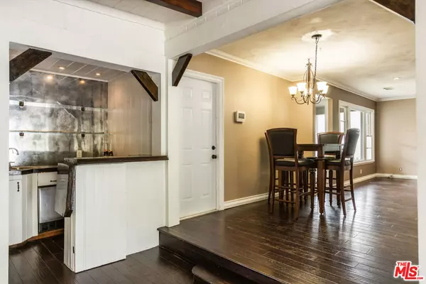 Thousand Oaks, CA 91362,2465 Chiquita LN