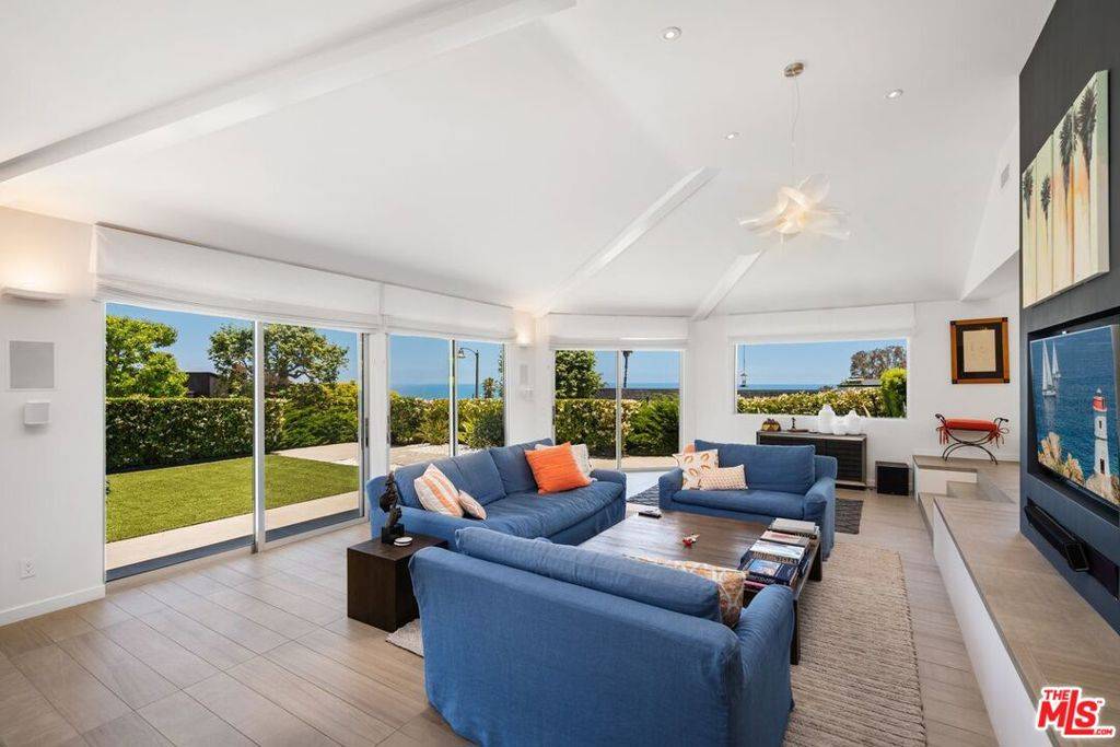 Malibu, CA 90265,3615 Malibu Country DR