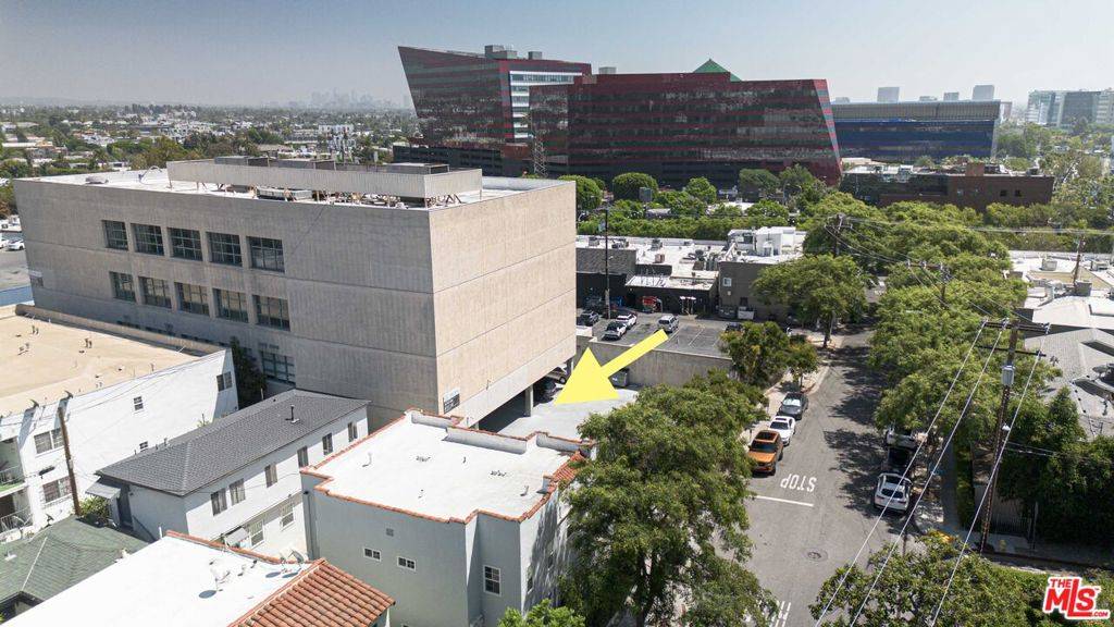 West Hollywood, CA 90069,832 Hilldale AVE