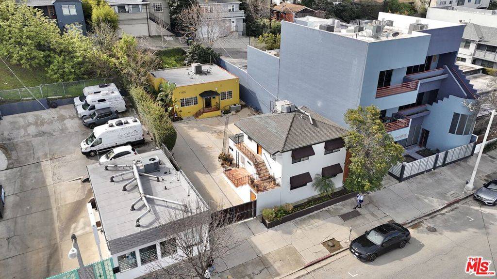 Studio City, CA 91604,11420 Ventura BLVD