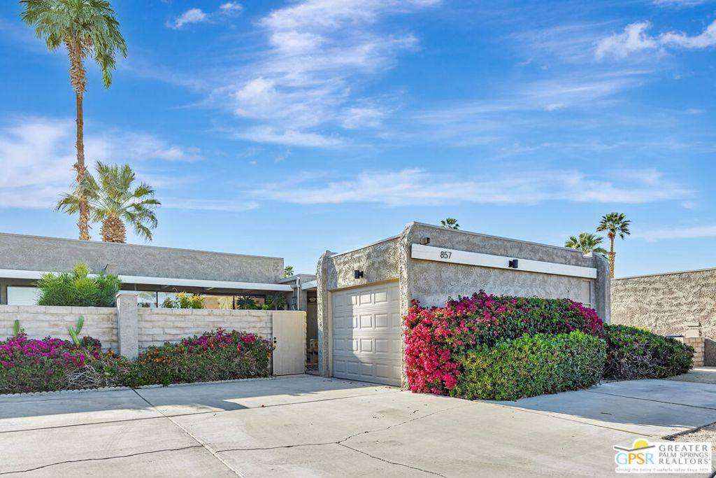Palm Springs, CA 92262,857 N Calle De Mimosas