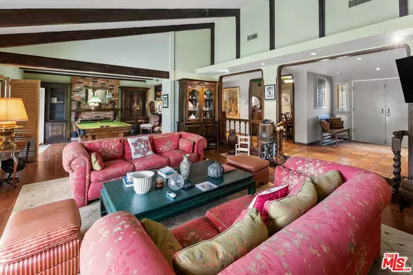 Tarzana, CA 91356,4436 Totana DR