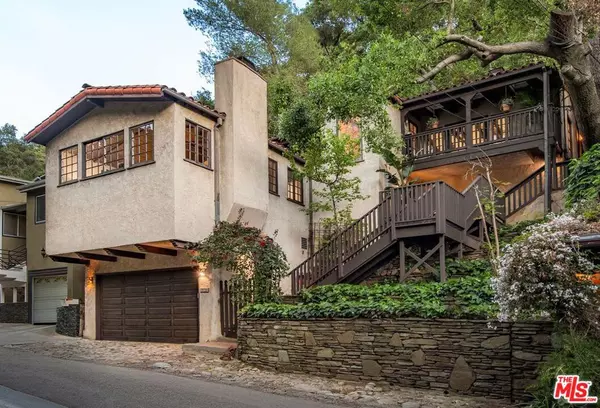 9850 Yoakum DR, Beverly Hills, CA 90210