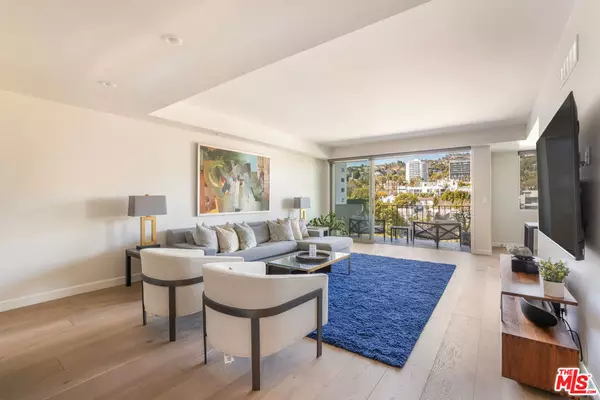 West Hollywood, CA 90069,818 N Doheny DR #607