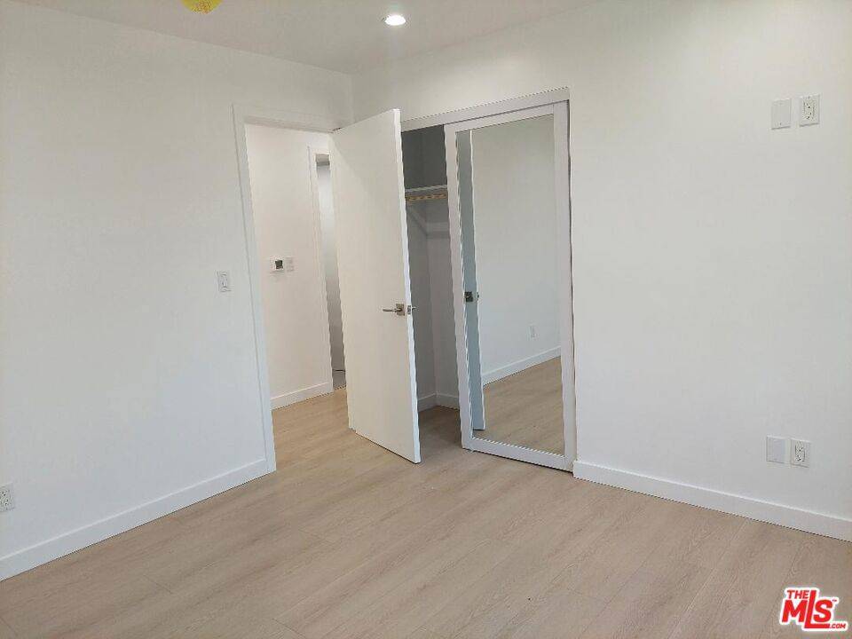 Los Angeles, CA 90003,130 130 1/4 W 59th PL