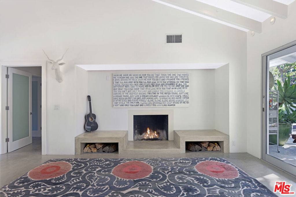 Malibu, CA 90265,6715 Fernhill DR