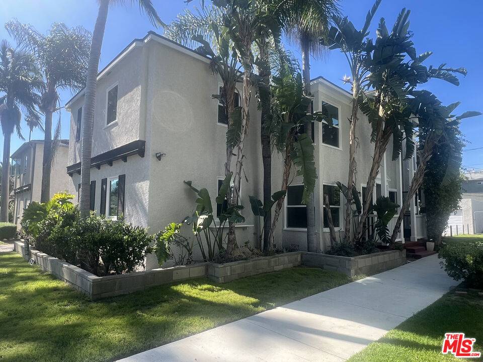 4127 W Toluca Lake AVE, Burbank, CA 91505