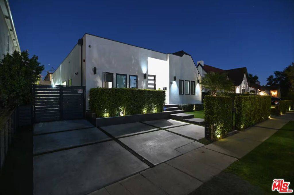 Los Angeles, CA 90035,1420 Stearns DR