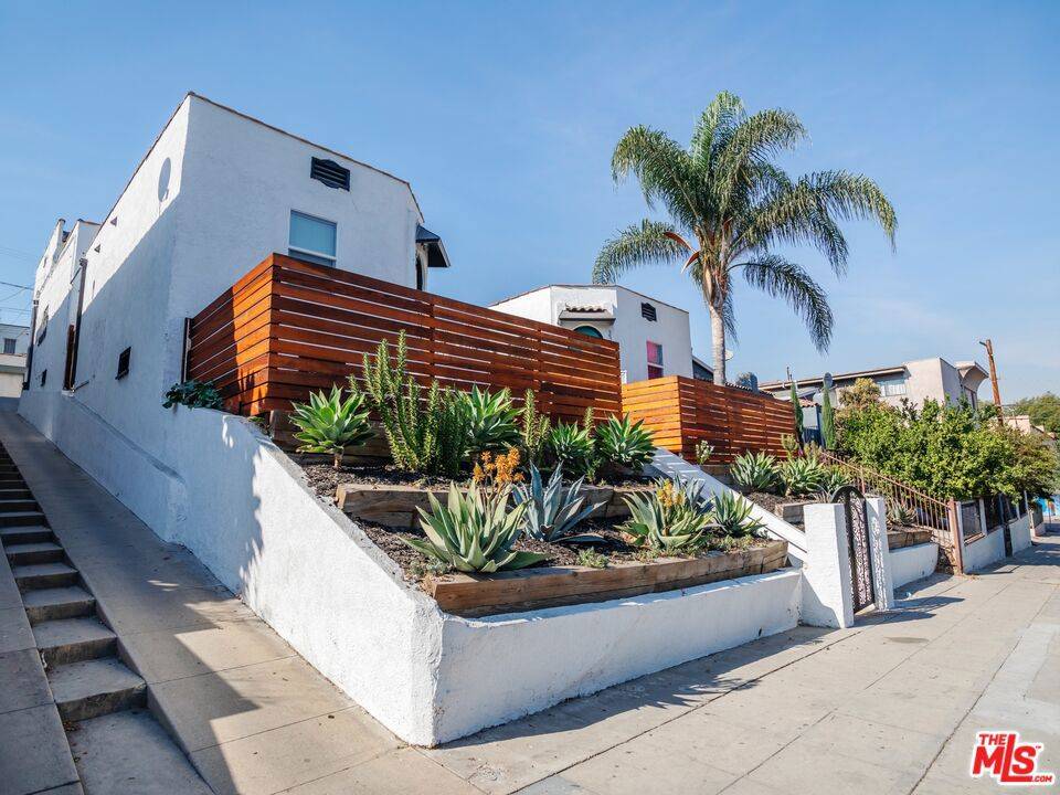 329 N Alexandria AVE, Los Angeles, CA 90004