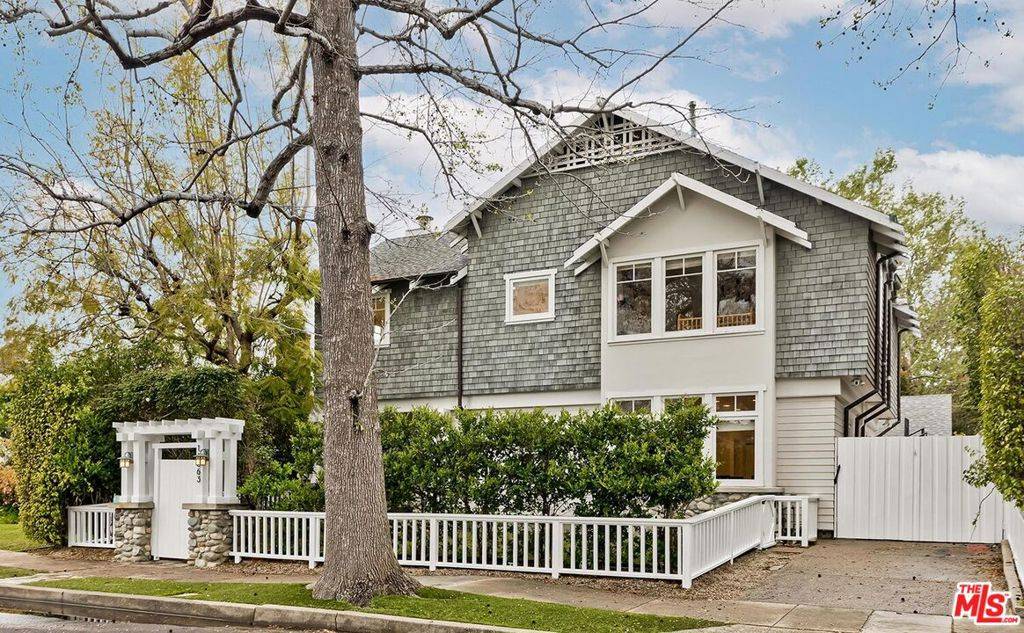 11363 Berwick ST, Los Angeles, CA 90049