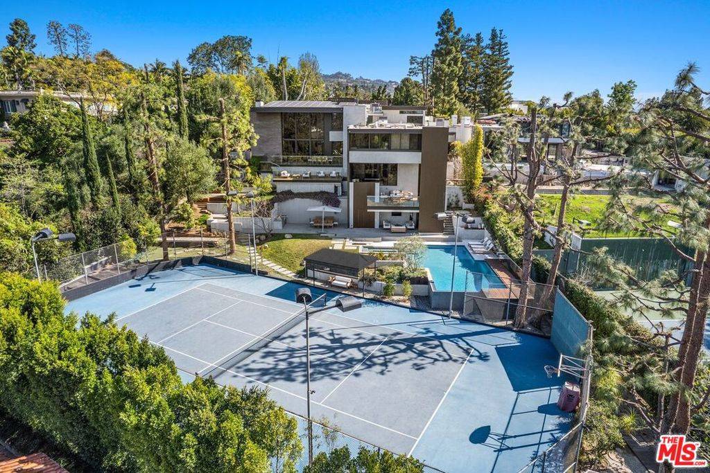 Beverly Hills, CA 90210,1005 Elden WAY