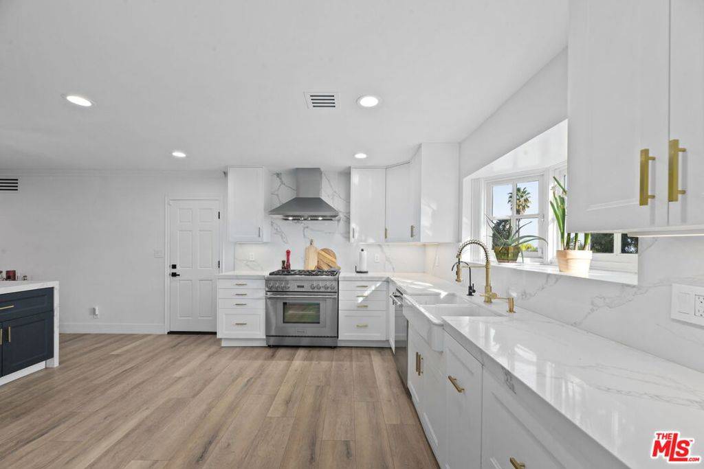 Woodland Hills, CA 91364,4815 Adele CT
