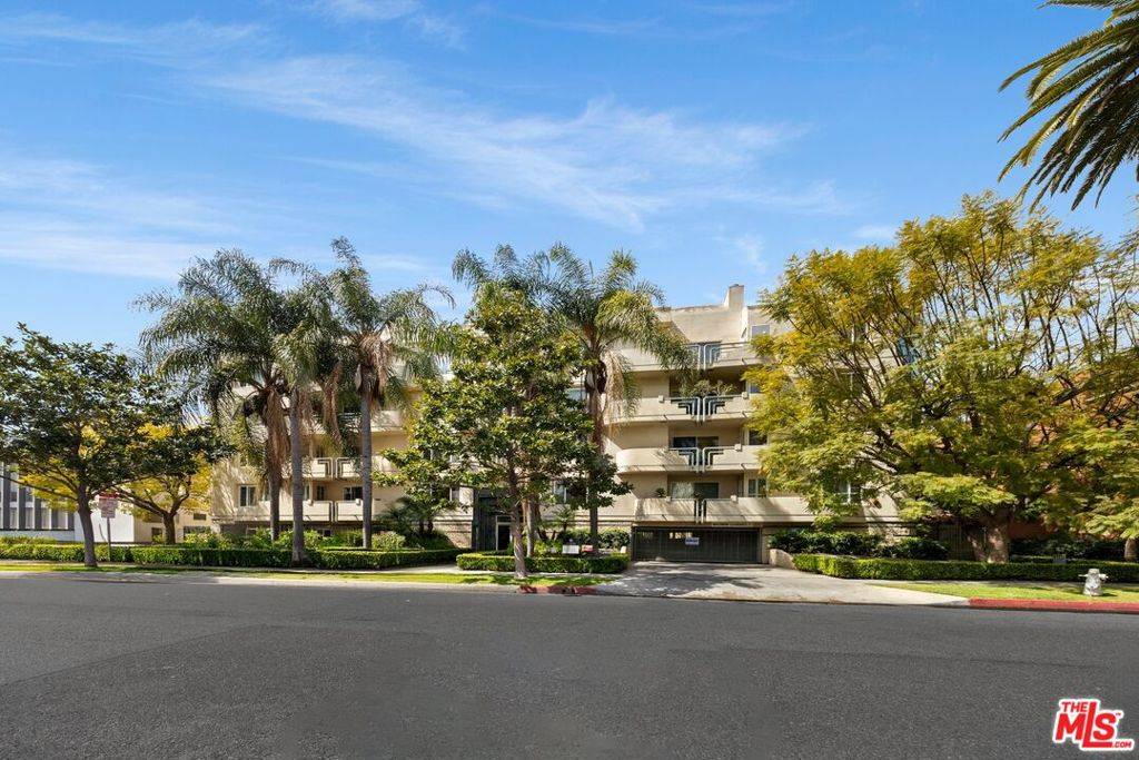 117 N Gale DR #202, Beverly Hills, CA 90211