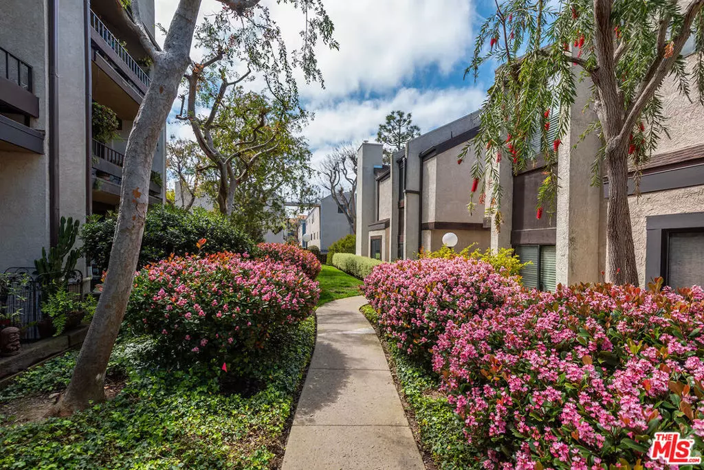 Playa Del Rey, CA 90293,8128 Manitoba ST #113