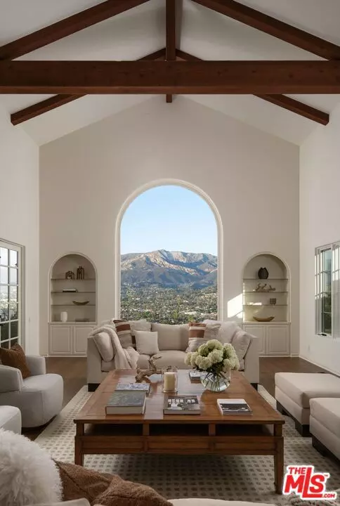 Santa Barbara, CA 93109,848 Miramonte DR