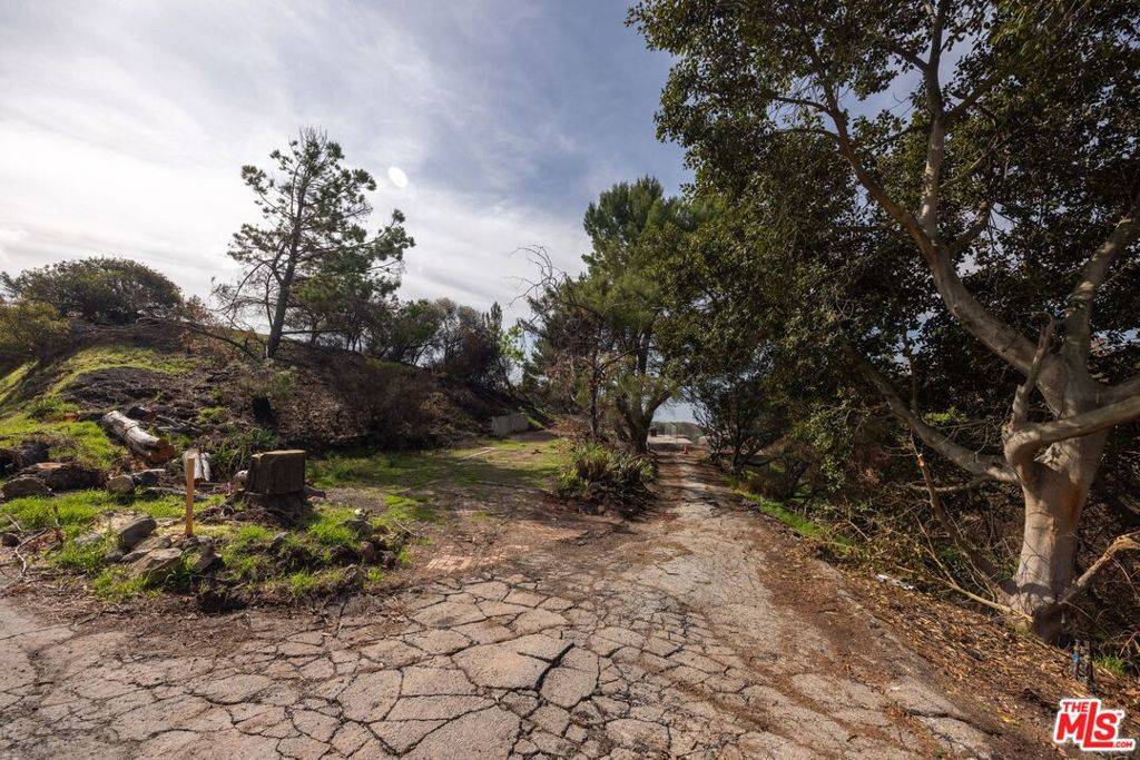 Malibu, CA 90265,24524 Piuma RD