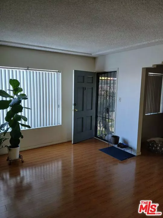 Los Angeles, CA 90044,10711 S Budlong AVE