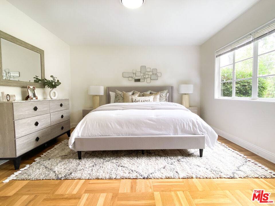Los Angeles, CA 90016,5162 Village