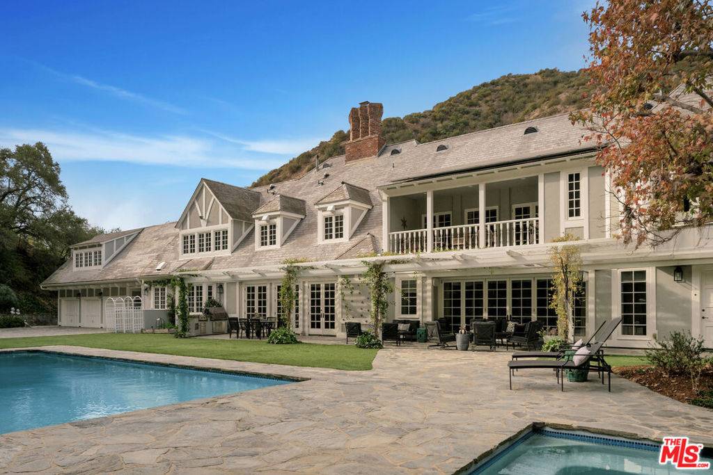 1420 Moraga DR, Los Angeles, CA 90049