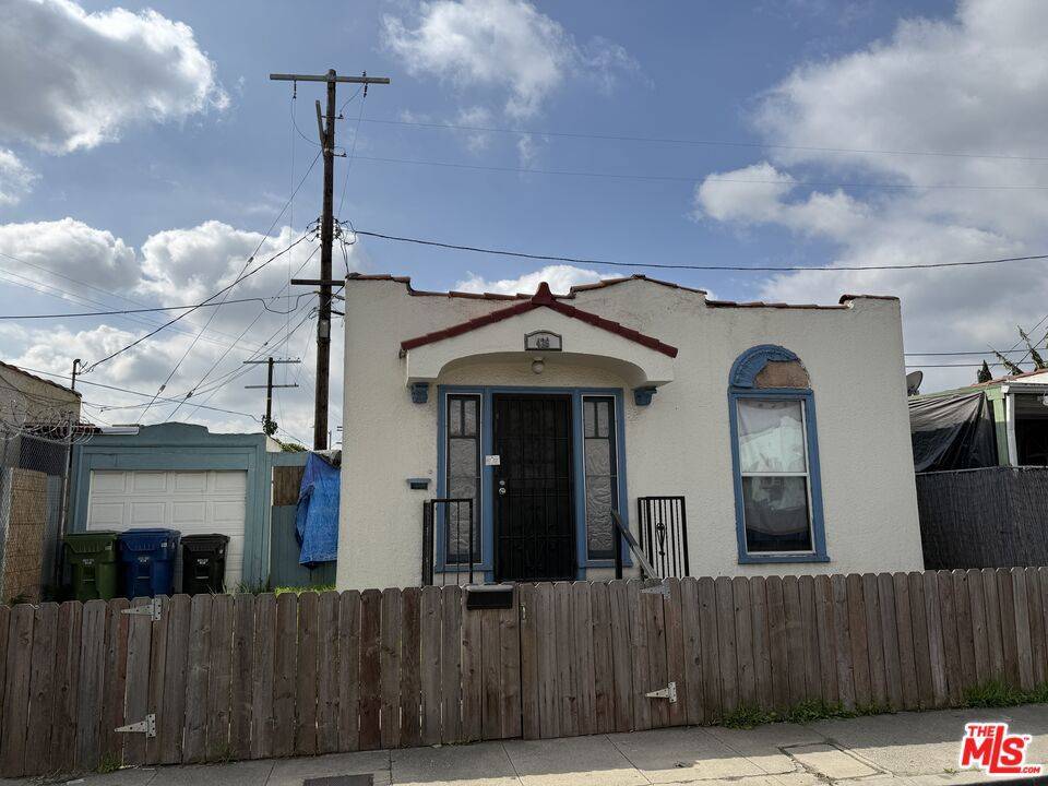 Los Angeles, CA 90003,426 W 63rd PL