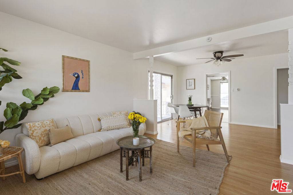 Los Angeles, CA 90065,3922 Yosemite WAY