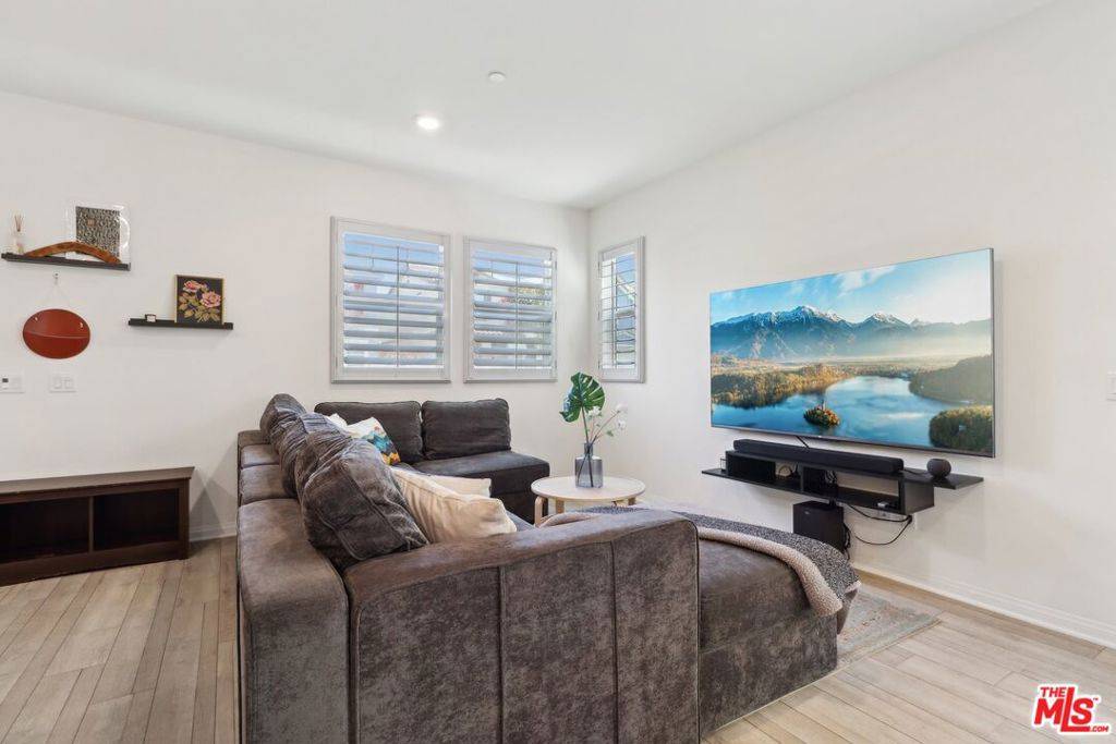 Canyon Country, CA 91387,27555 Antelope DR