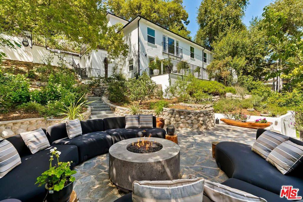2345 Nichols Canyon RD, Los Angeles, CA 90046