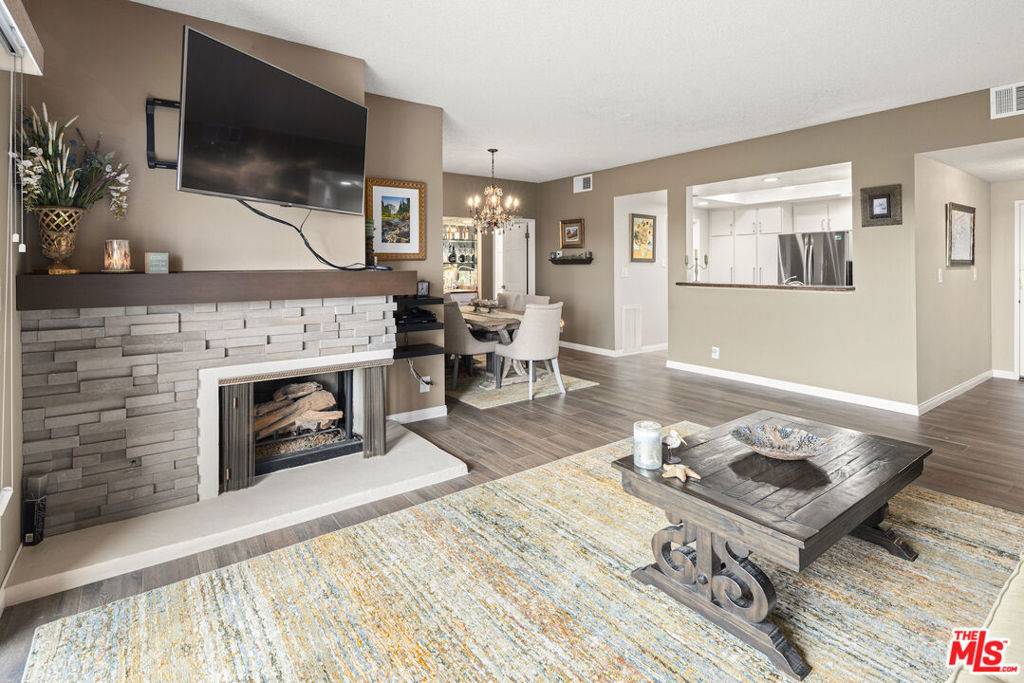 Playa Del Rey, CA 90293,8180 Manitoba ST #149