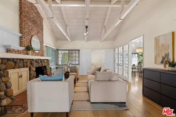 Sherman Oaks, CA 91403,15435 Sutton ST