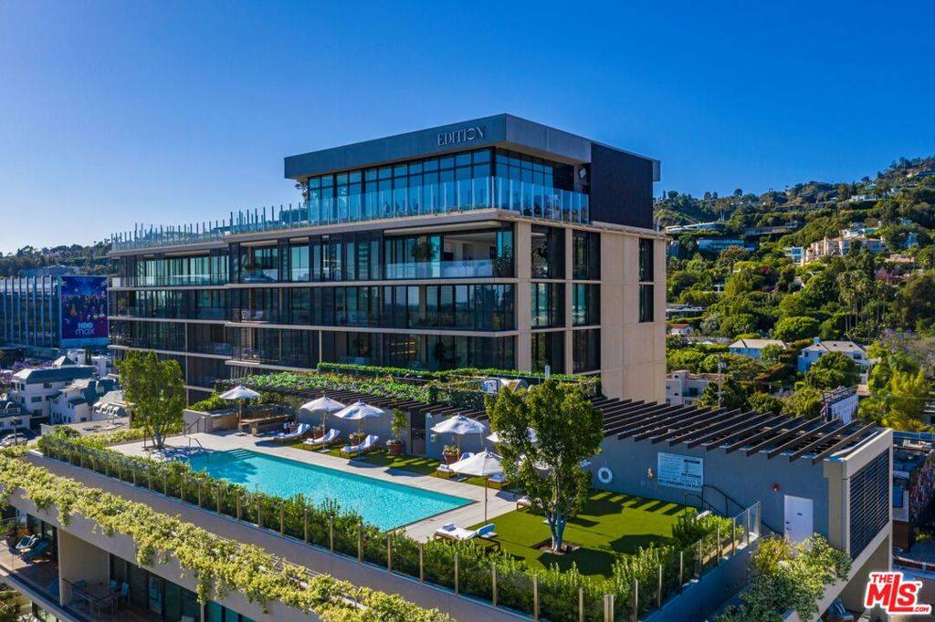 9040 W Sunset BLVD #PHB, West Hollywood, CA 90069