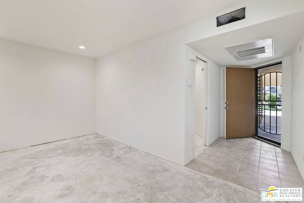 Palm Springs, CA 92264,5300 E Waverly DR #M4104