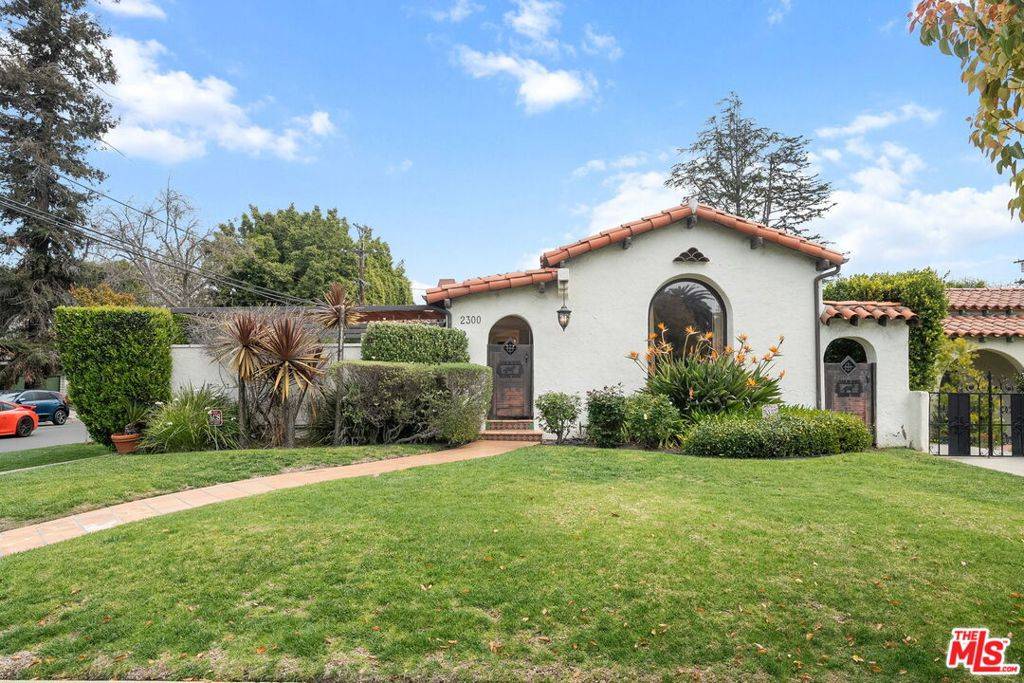 2300 Manning AVE, Los Angeles, CA 90064