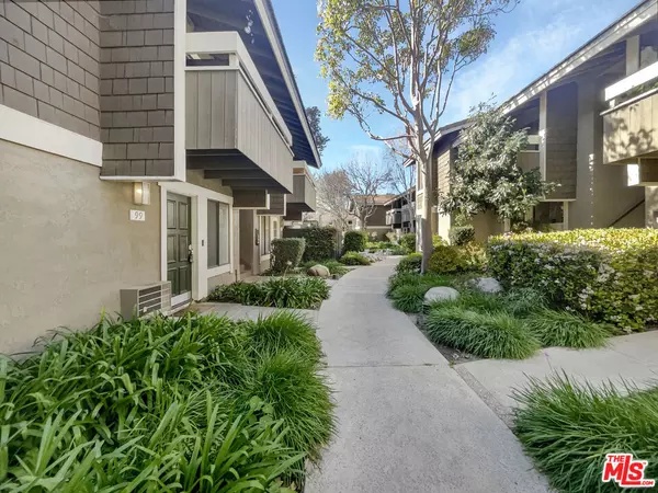 99 Streamwood, Irvine, CA 92620