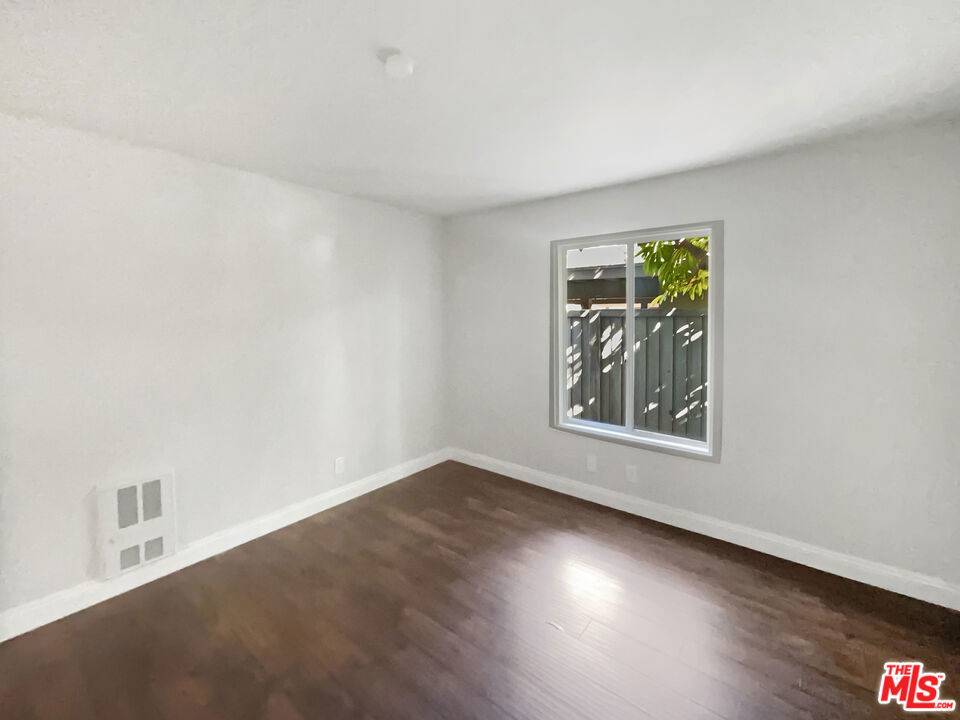 Irvine, CA 92620,99 Streamwood